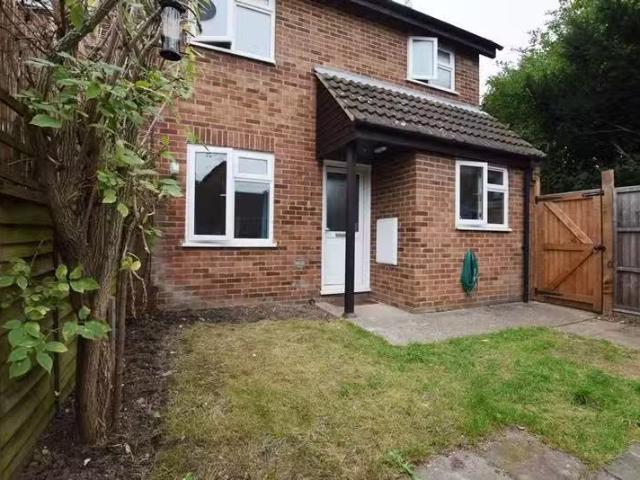 House for rent in Five Acres, Hertfordshire