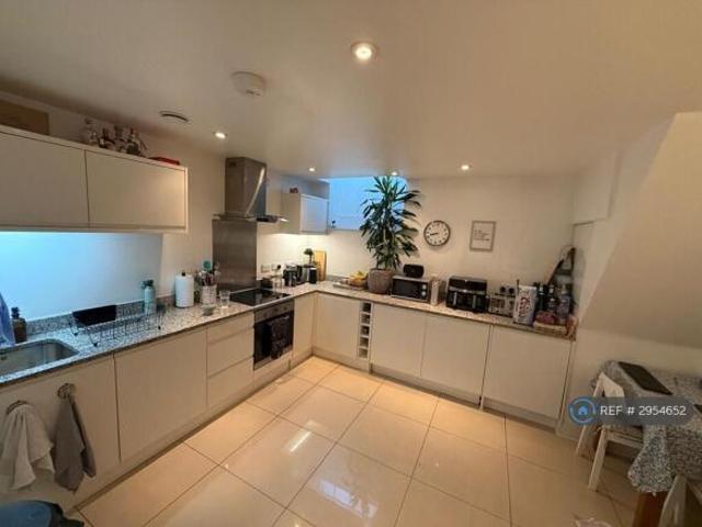 Cottage for rent in Cat Hill