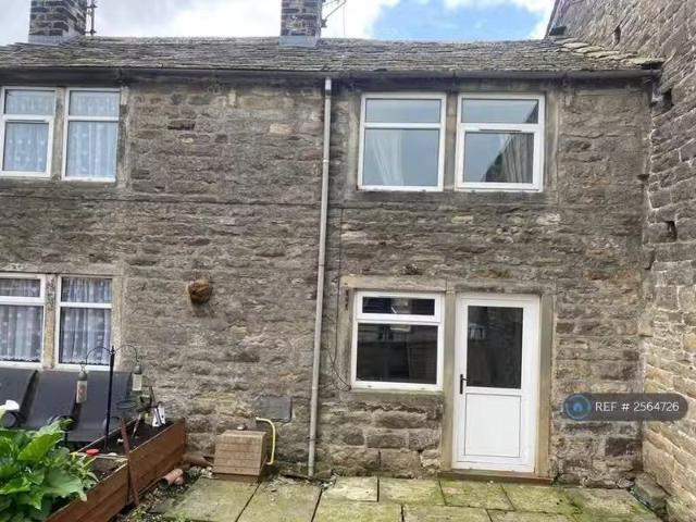 House for rent in Holme Valley, Hade Edge