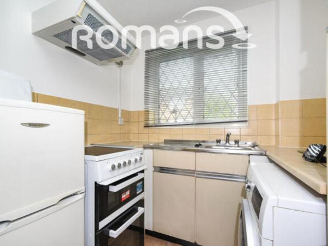 Cottage for rent in Rodbourne, Swindon