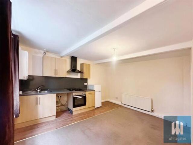 Cottage for rent in Milnsbridge, West Yorkshire