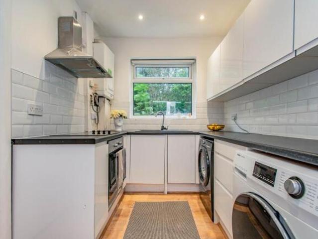 Cottage for rent in Lee Bank, Greater Manchester