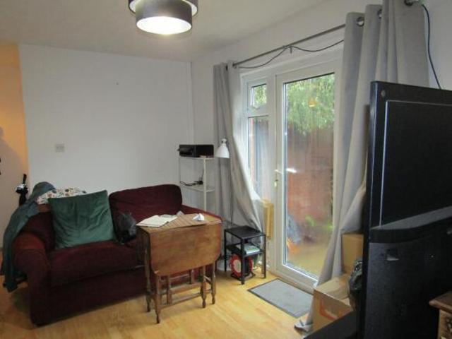 Cottage for rent in Alphington, Exeter