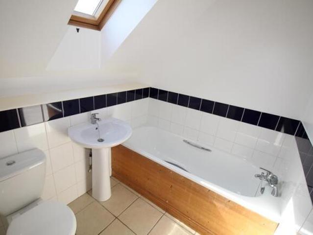 Cottage for rent in Bedford