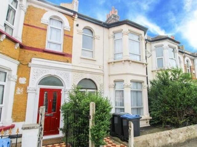 House for rent in Croydon