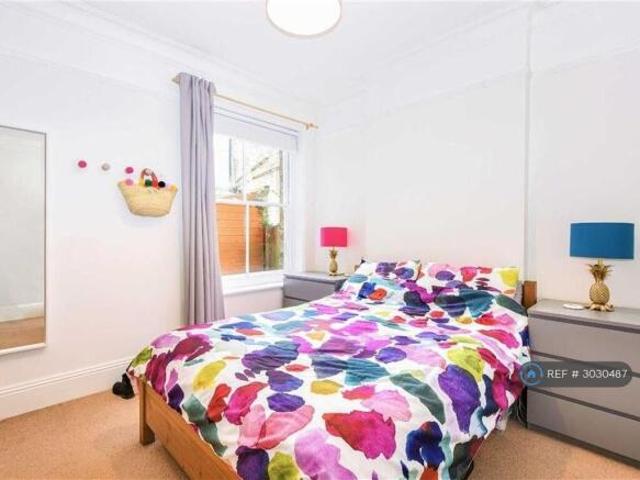 Cottage for rent in Cat Hill