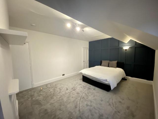 Terraced House for rent in Leicester