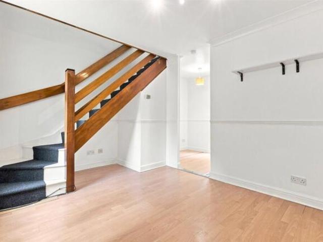 Cottage for rent in Cat Hill