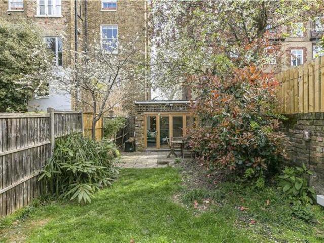 Cottage for rent in Cat Hill
