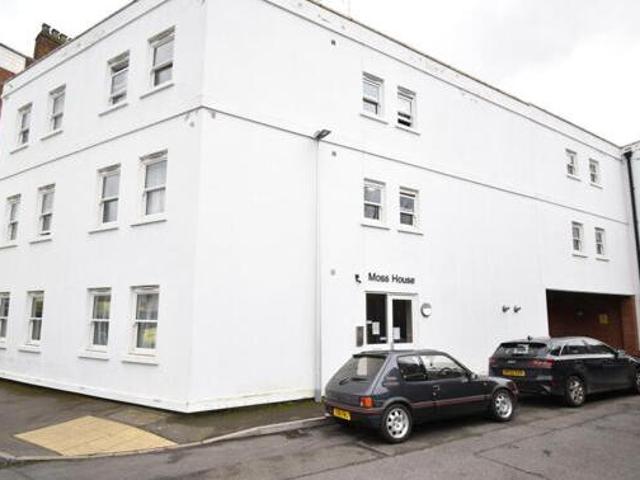 House for rent in Sydenham, Green Close