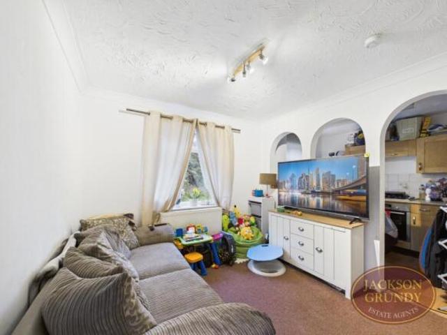 Cottage for rent in Little Billing, Northamptonshire