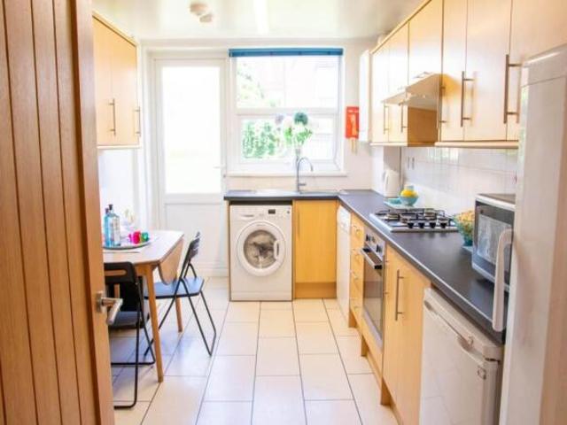 Cottage for rent in Barracks, The Bridge