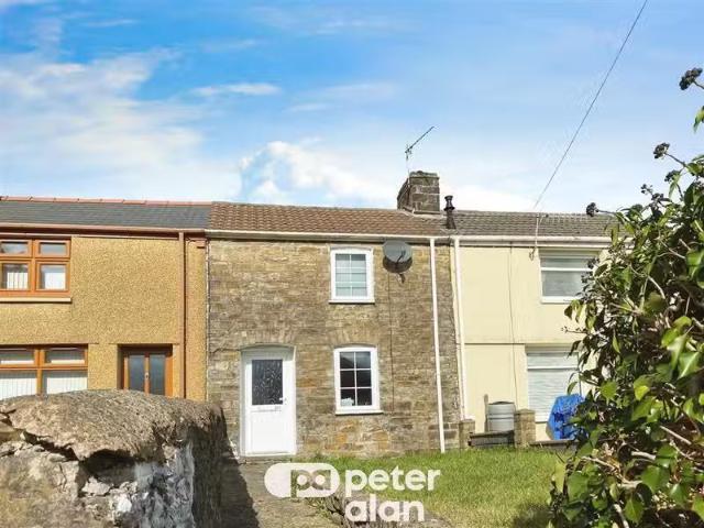 House for rent in Robertstown, Trecynon