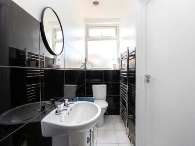 Cottage for rent in Charfield