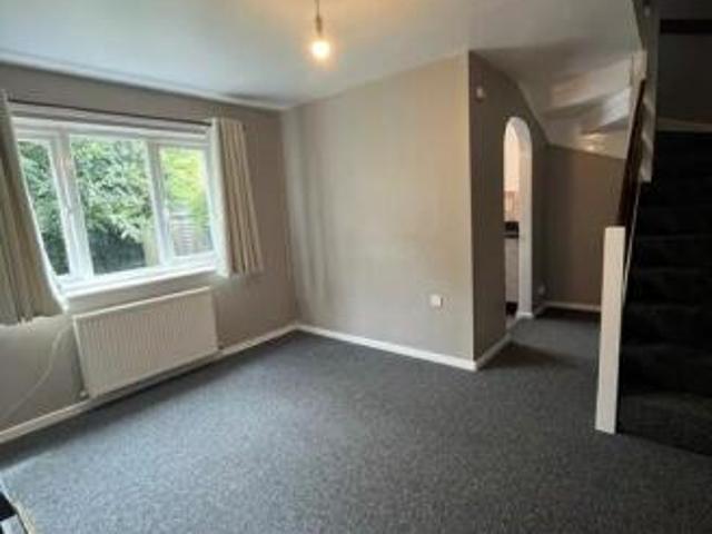 Cottage for rent in Warrington