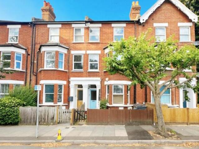Cottage for rent in Penge, Greater London