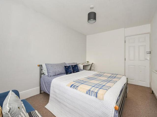 Cottage for rent in Winnall, Hampshire