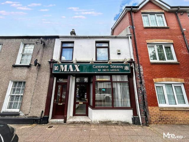 House for sale in Cimla, Neath