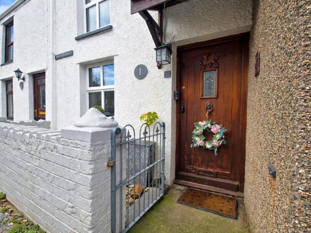 House for sale in Llanaelhaearn, Wales