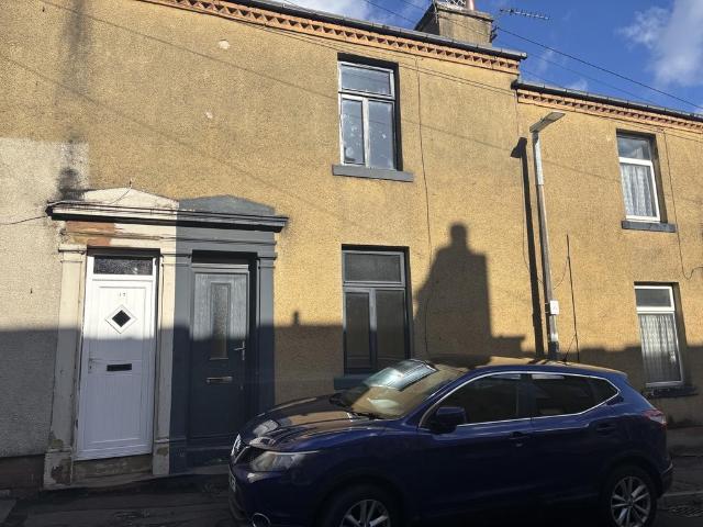 House for sale in Halifax, Calderdale