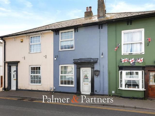 House for sale in Dale Hill, Essex
