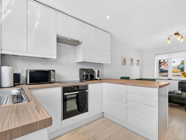 House for sale in Five Acres, Hertfordshire