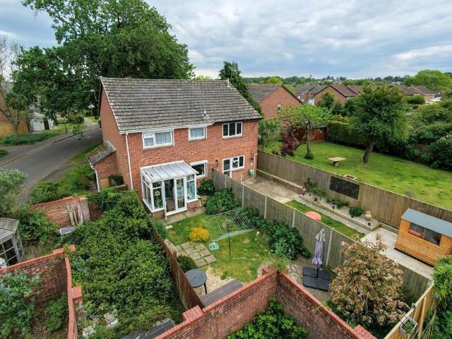 House for sale in Throop, Bournemouth