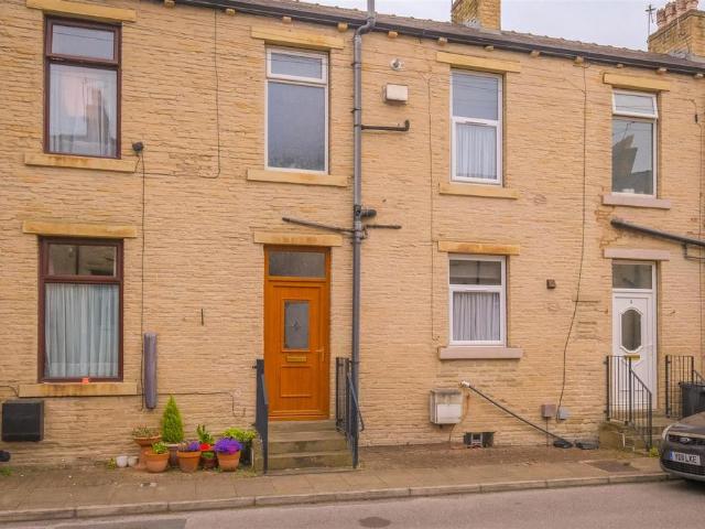 House for sale in Bailiff Bridge, West Yorkshire
