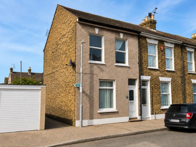 House for sale in Sheerness, Oad Street