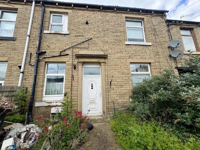 House for sale in Brighouse, West Yorkshire
