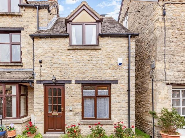 House for sale in Black Bourton, Oxfordshire