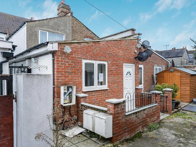House for sale in London Borough of Croydon, Thornton Heath