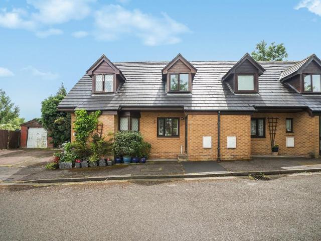 House for sale in London Borough of Croydon, South Norwood