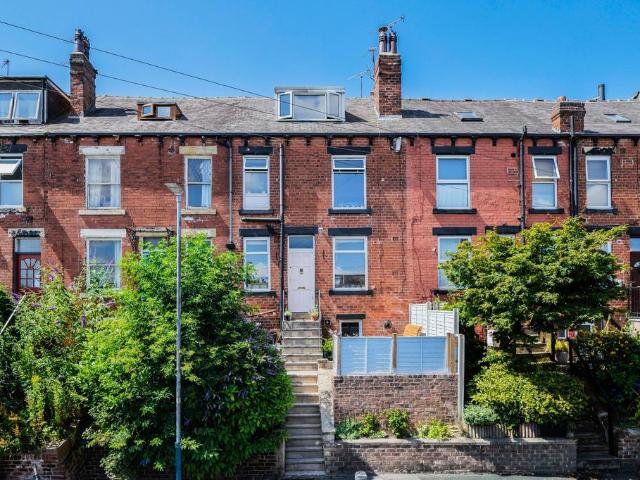 House for sale in Meanwood, West Yorkshire