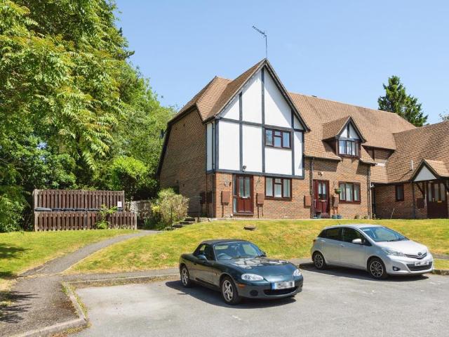 House for sale in Wrecclesham, Fole