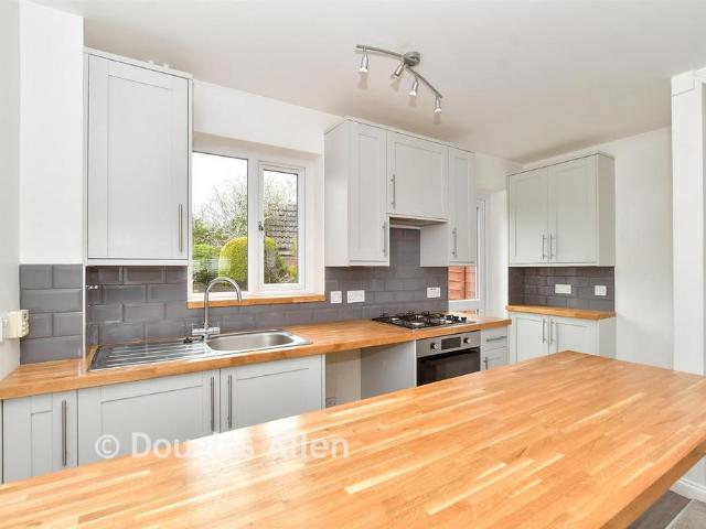 House for sale in Queens Park, Billericay