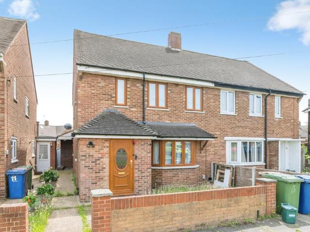 House for sale in Aveley, Essex