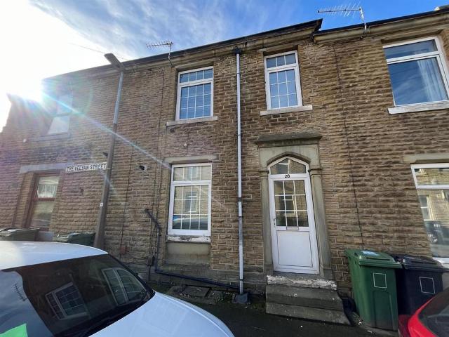 House for sale in Hillhouse, Almondbury