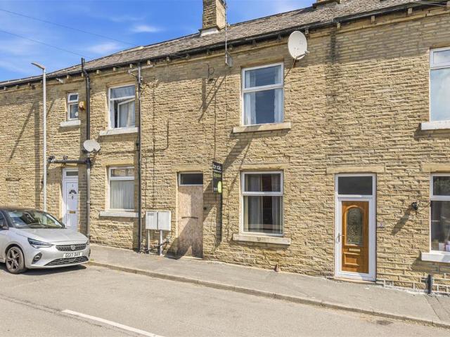 House for sale in Elland, West Yorkshire