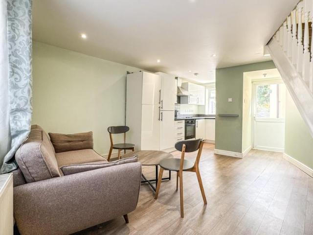 House for sale in Feckenham, City Of Bristol