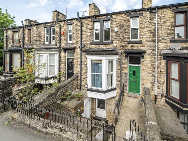 House for sale in Horsforth Vale, Farsley