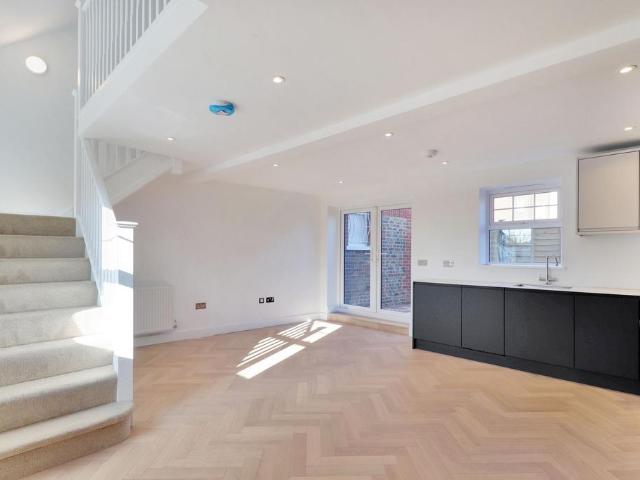 House for sale in The Butts, Kent