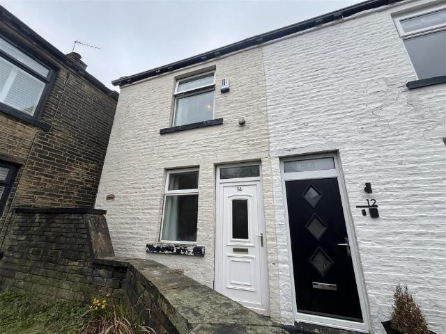 House for sale in Northowram, West Yorkshire