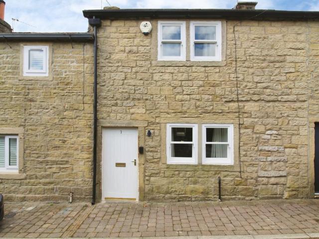 House for sale in Winewall, Higherford