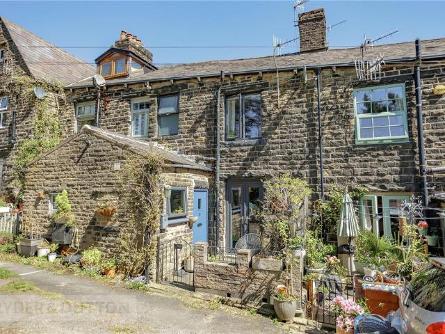 House for sale in Saddleworth, Pendock
