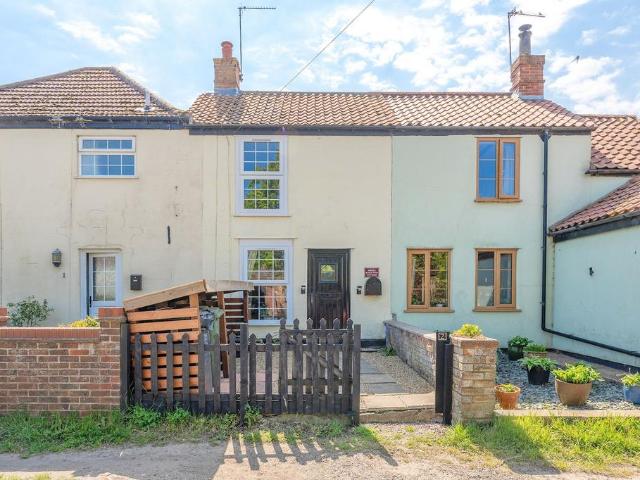 House for sale in Stokesby, Norfolk