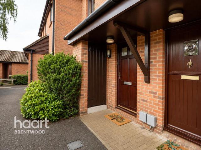House for sale in Navestock Side, Essex