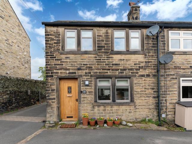 House for sale in New Mill, West Yorkshire