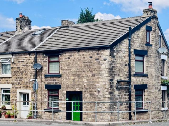 House for sale in Charlesworth, East Midlands
