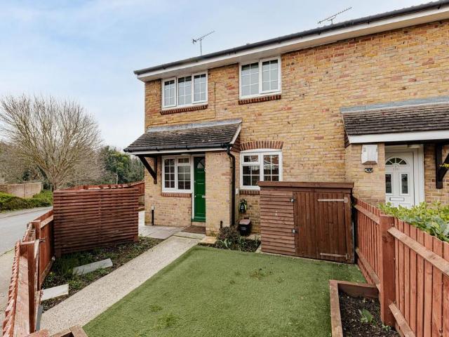 House for sale in Oad Street, Kent